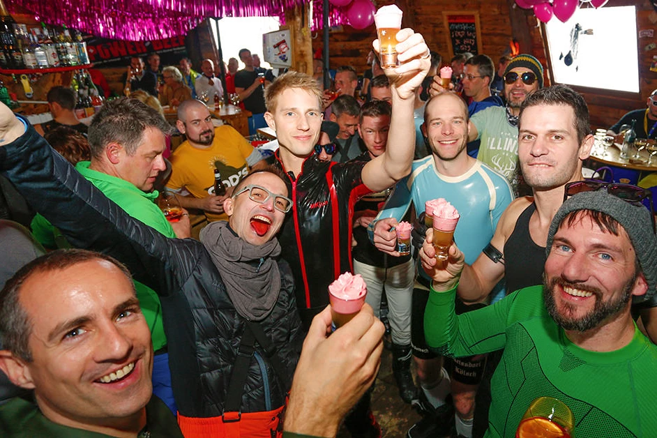 Munggaloch Folies Arosa Gay Ski Week